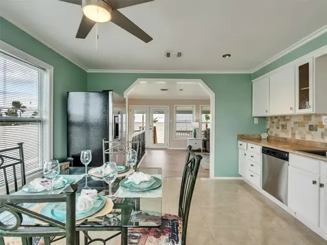 1309 8th Street San Leon TX 77539