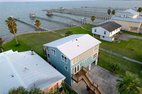1309 8th Street San Leon TX 77539