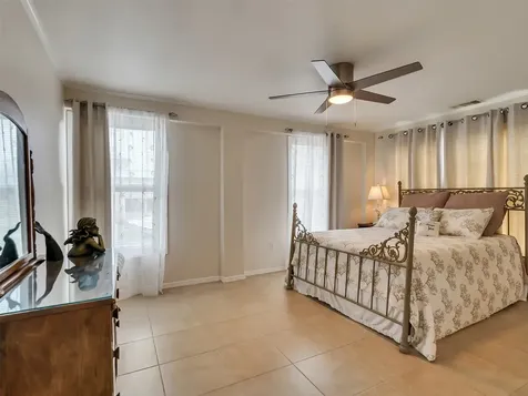 1309 8th Street San Leon TX 77539