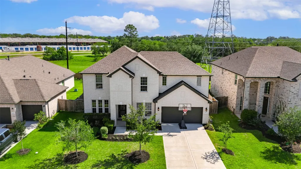 4819 Autumn Hills Trail Pearland TX 77584