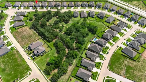 4819 Autumn Hills Trail Pearland TX 77584