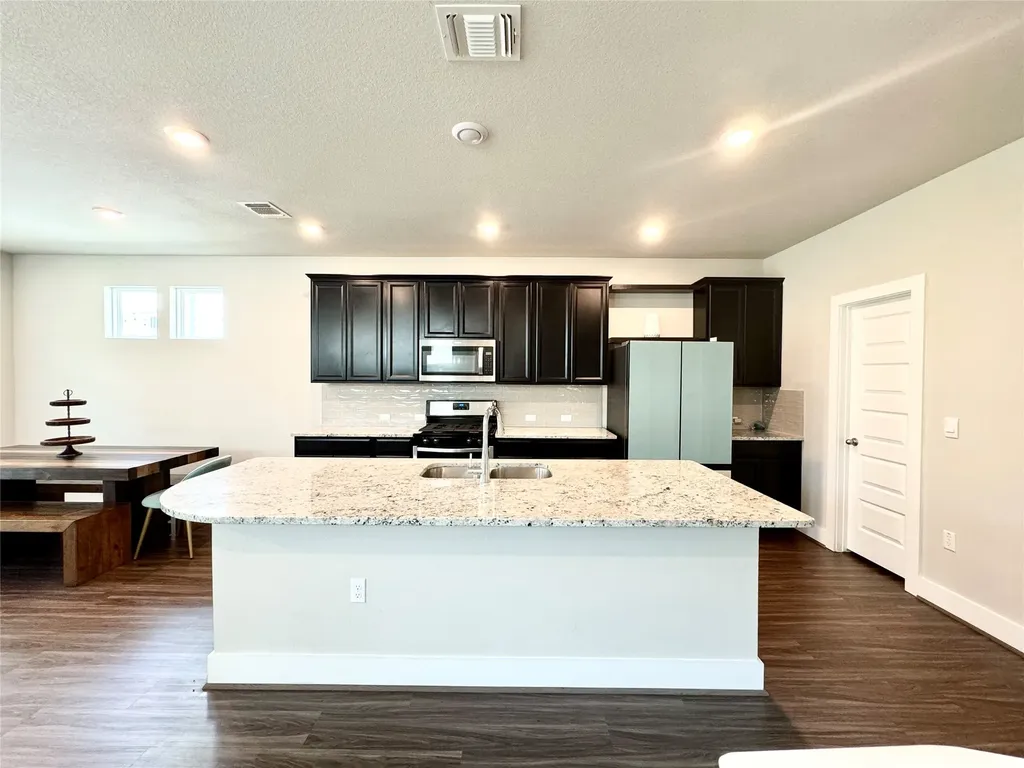 7103 Silver Star Lane 60 Austin TX 78744