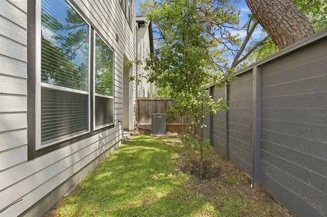 1113 Highland Square Lane Houston TX 77091