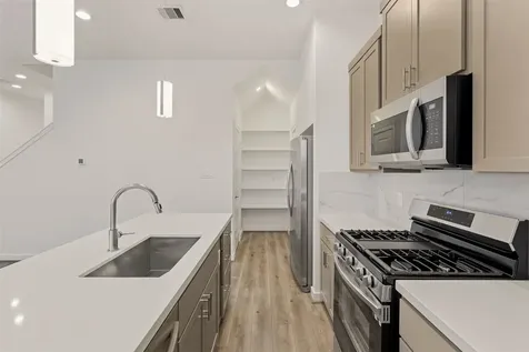 1113 Highland Square Lane Houston TX 77091