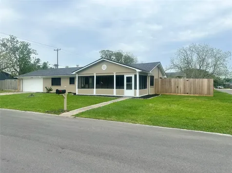 130 Bay Ridge Drive Baytown TX 77523