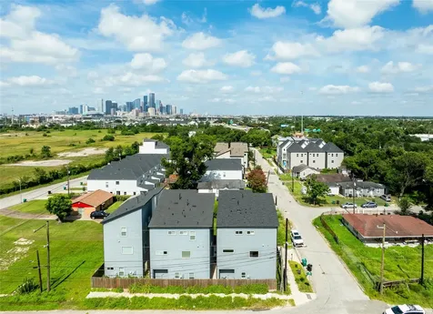 4124 Buck Street Houston TX 77020