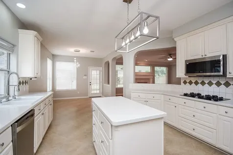 51 Rivercoach Lane Sugar Land TX 77479