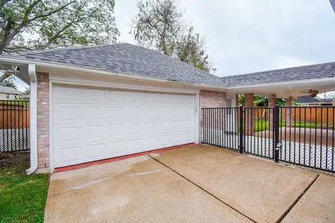 51 Rivercoach Lane Sugar Land TX 77479