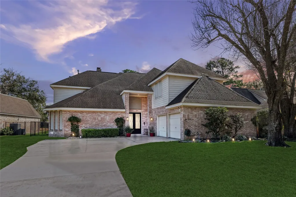 2102 N Fountain Valley Drive Missouri City TX 77459