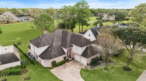 2102 N Fountain Valley Drive Missouri City TX 77459