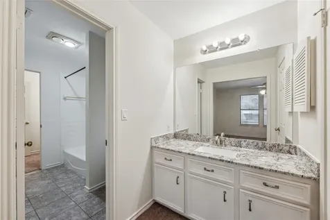 2102 N Fountain Valley Drive Missouri City TX 77459