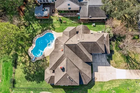 2102 N Fountain Valley Drive Missouri City TX 77459