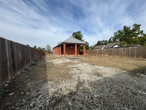 1839 Road 5502 Cleveland TX 77327