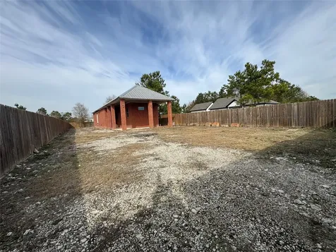 1839 Road 5502 Cleveland TX 77327