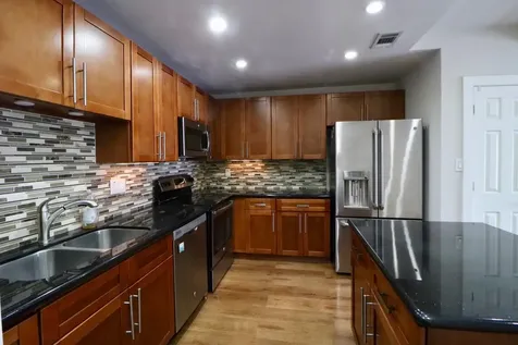 5929 Queensloch Drive 122 Houston TX 77096