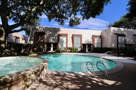 5929 Queensloch Drive 122 Houston TX 77096