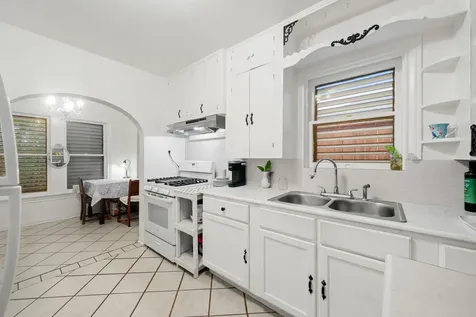 4901 Wharton Drive Galveston TX 77551