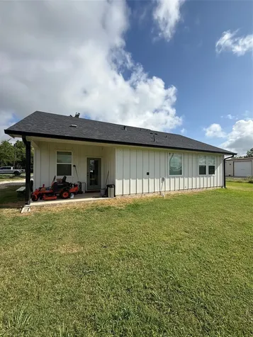 7235 Commerce Street Iola TX 77861