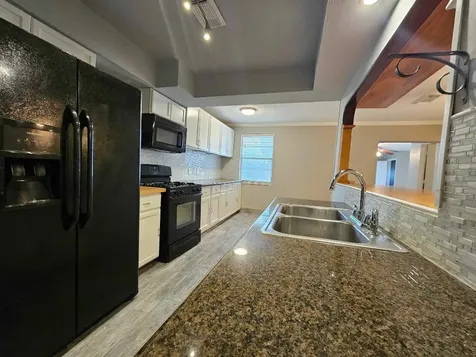 212 Harold Lane Baytown TX 77521