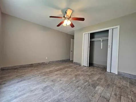 212 Harold Lane Baytown TX 77521