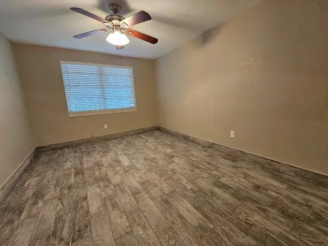 212 Harold Lane Baytown TX 77521