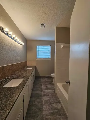212 Harold Lane Baytown TX 77521