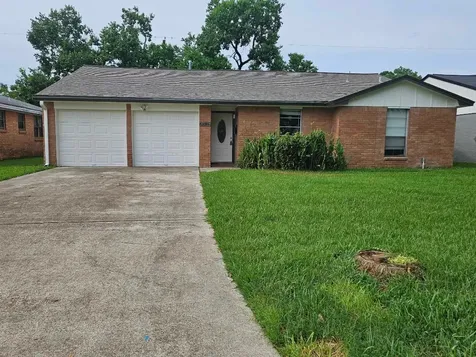 212 Harold Lane Baytown TX 77521