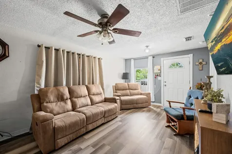 1807 Nashby Street La Marque TX 77568