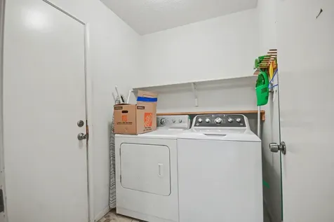 2914 Overland Trail Dickinson TX 77539