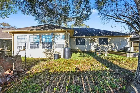 2914 Overland Trail Dickinson TX 77539
