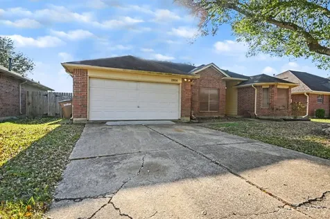 2914 Overland Trail Dickinson TX 77539