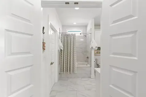 970 Pelican Lane Crystal Beach TX 77650