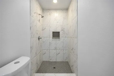 5033 Doolittle Boulevard Houston TX 77033