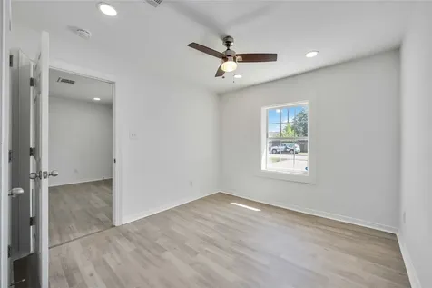 5033 Doolittle Boulevard Houston TX 77033