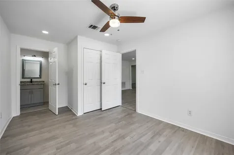 5033 Doolittle Boulevard Houston TX 77033