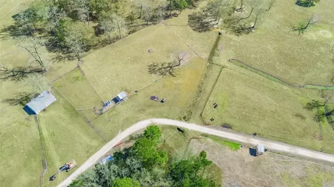 25 Holly Springs Drive Conroe TX 77302