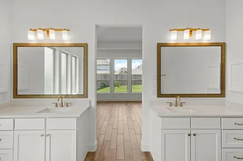12122 Grassy Bend Drive Mont Belvieu TX 77523