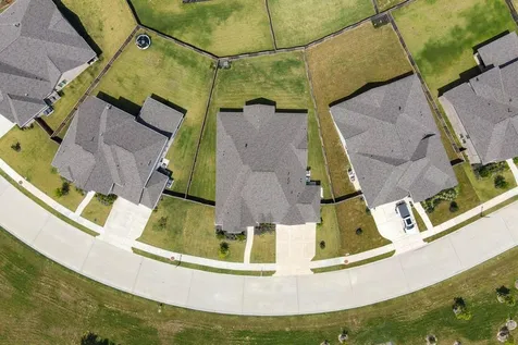 12122 Grassy Bend Drive Mont Belvieu TX 77523