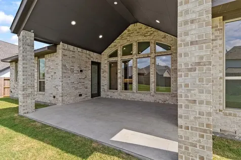 12122 Grassy Bend Drive Mont Belvieu TX 77523