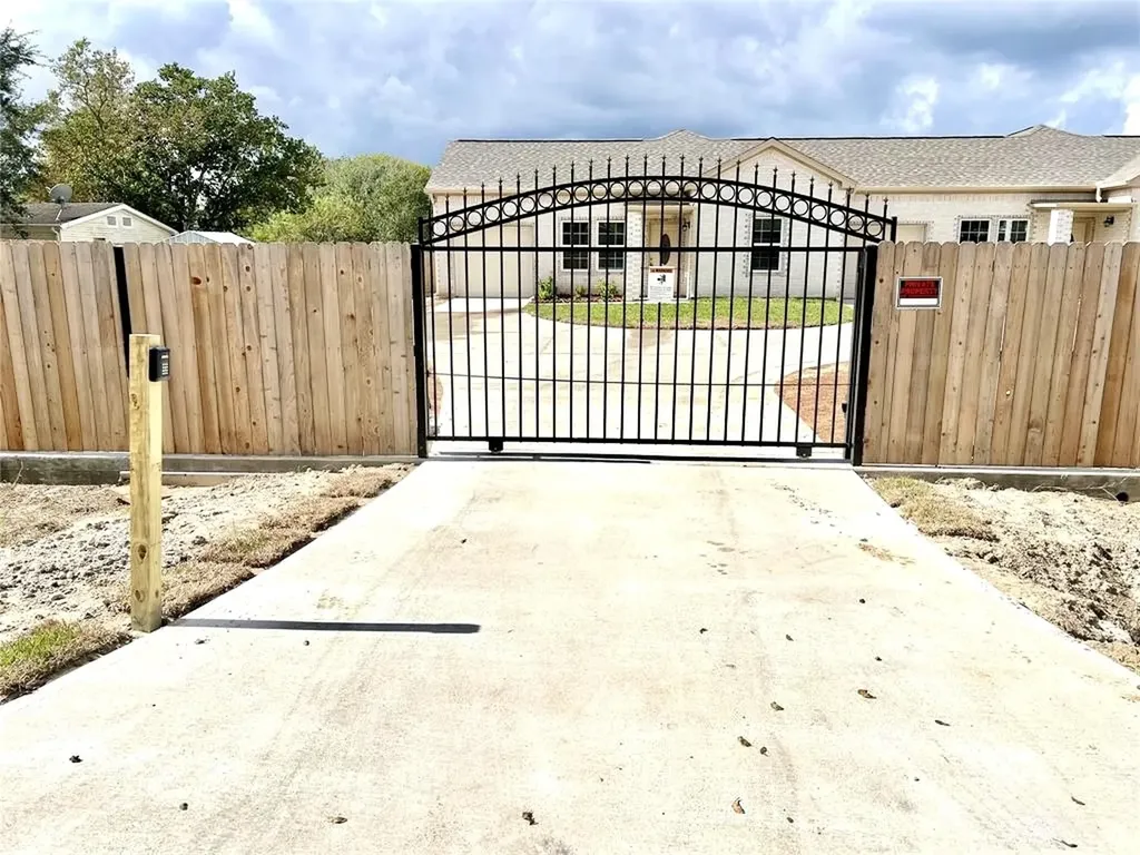 9508 Quaker Court B Rosharon TX 77583