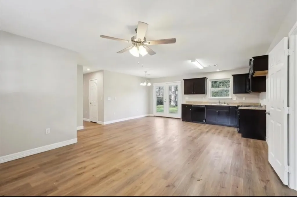 8670 Newfield Lane Beaumont TX 77707