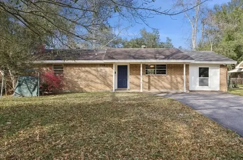 8670 Newfield Lane Beaumont TX 77707