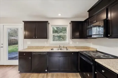 8670 Newfield Lane Beaumont TX 77707