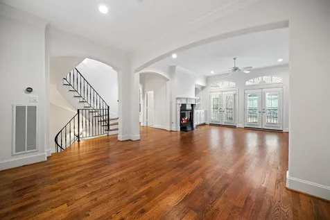 1918 W Bell Street Houston TX 77019