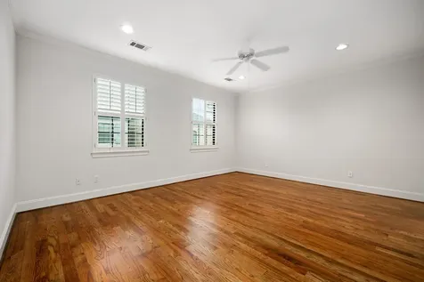 1918 W Bell Street Houston TX 77019