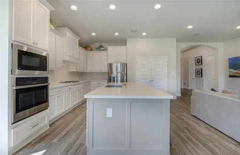 1930 Creekwood Cove Missouri City TX 77459