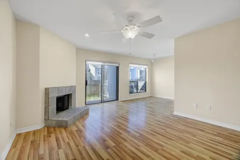 3220 69th Street F4 Galveston TX 77551
