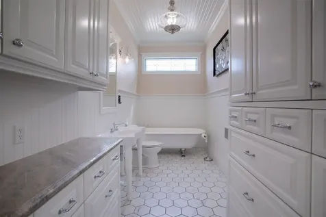 308 S Liberty Victoria TX 77901