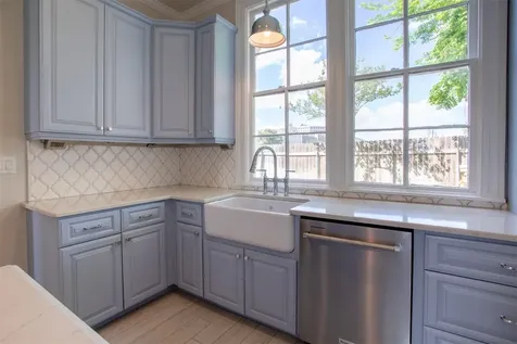 308 S Liberty Victoria TX 77901
