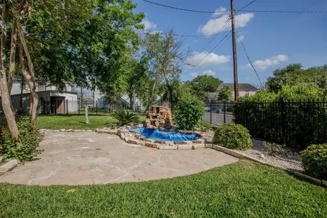 308 S Liberty Victoria TX 77901